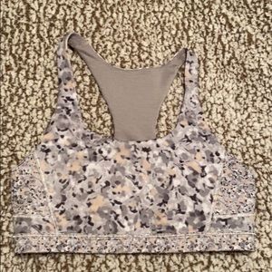 🎉2 for 30🎉 Lululemon racetrack sports bra size 6